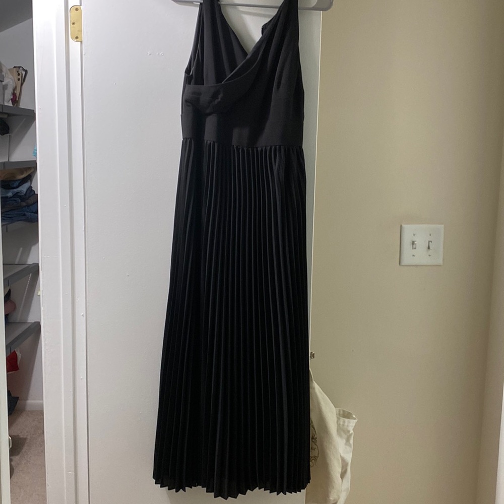 Black BR dress with pleated skirt size 6